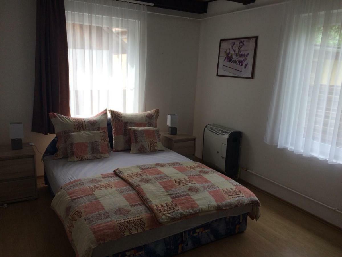 Julianna Apartmanhaz Balatonlelle Ngoại thất bức ảnh